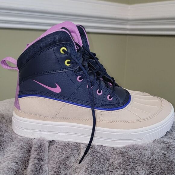 Nike ACG Woodside 2 High Boots • Sold Out Colorway • Size 5.5 Youth / 7 Women - Picture 2 of 15